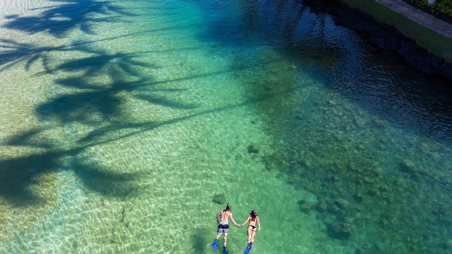 別荘 Pineapple Hale Lovely 4Br Kamilo Home With Private Beach Access ワイコロアビレッジ 米国